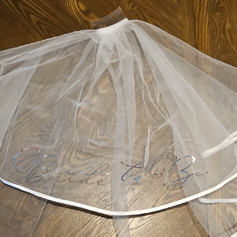 White Bride to Be Veil Bachelorette